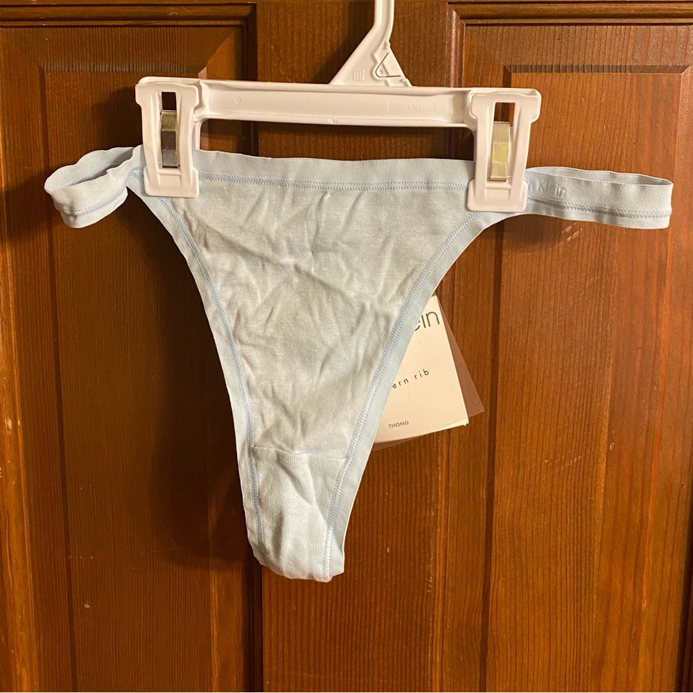 Calvin Klein Modern Rib Thong Panties NWT